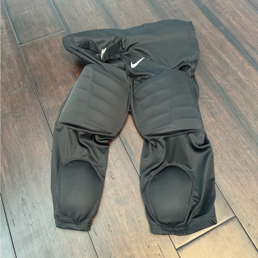 EUC Nike recruit football pants youth medium